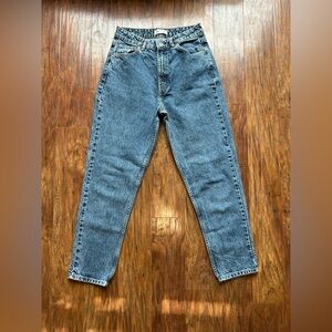 Classic 90s Distressed Jeans Woman’s Size 6 Butter Mom Normcore